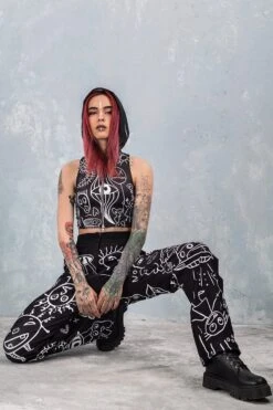 Ugley Dark Ez Pants -Badinka 3 2fa1436c d173 4254 bf15 e716754d8b41