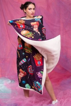 Space Munchiez Hoodie Blanket -Badinka 3 d3c03f26 7057 490f 9488 486c3f420a6f