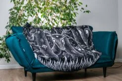 Little Nightmares Towel -Badinka 4 af08d613 3dfe 40fc bf66 a961c50c94e9